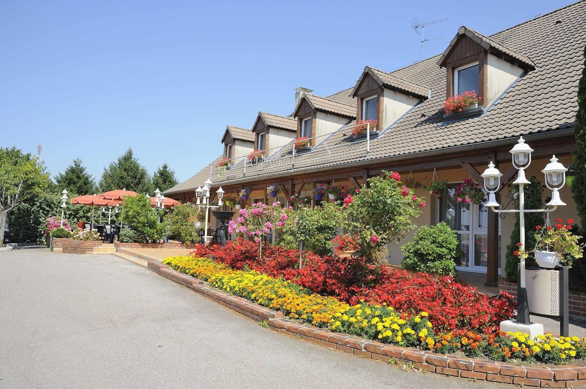 Hotel Le Val Moret Magnant المظهر الخارجي الصورة