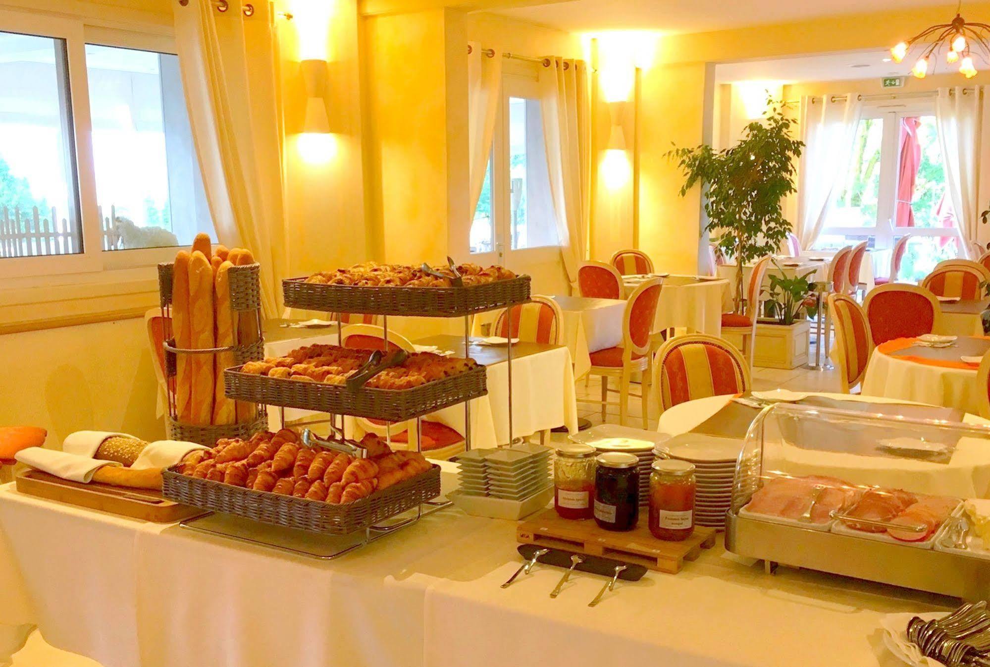 Hotel Le Val Moret Magnant المظهر الخارجي الصورة